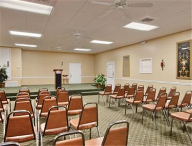 Отель Ramada Ltd. Conference Center Тифтон Удобства фото